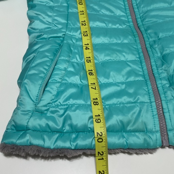 The North Face Girls Reversible Mossbud Swirl Jacket - Picture 14 of 16